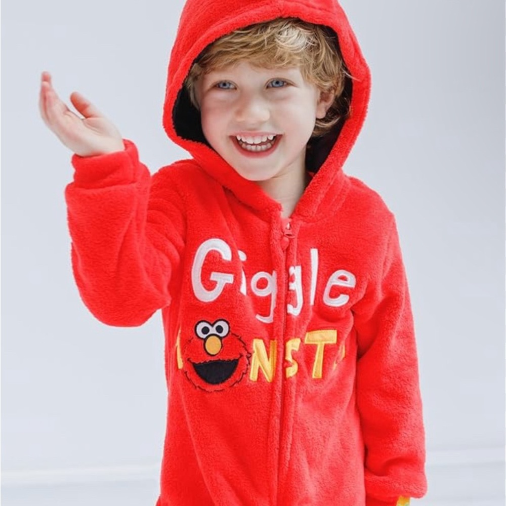 Cutest one piece Elmo giggle monster outfit !!!!! 2T